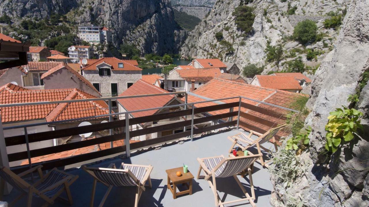 Hostel Omis Exterior photo